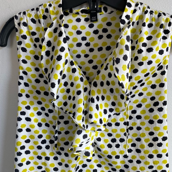 BLACK YELLOW GREEN SLEEVELESS BLOUSE TOP RUFFLES TIE FRONT PETITE DOTS SPRING - Picture 3 of 9